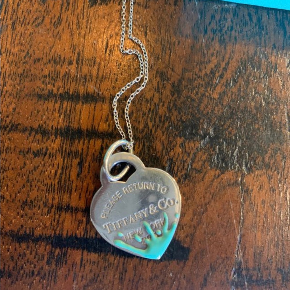 Tiffany’s necklace